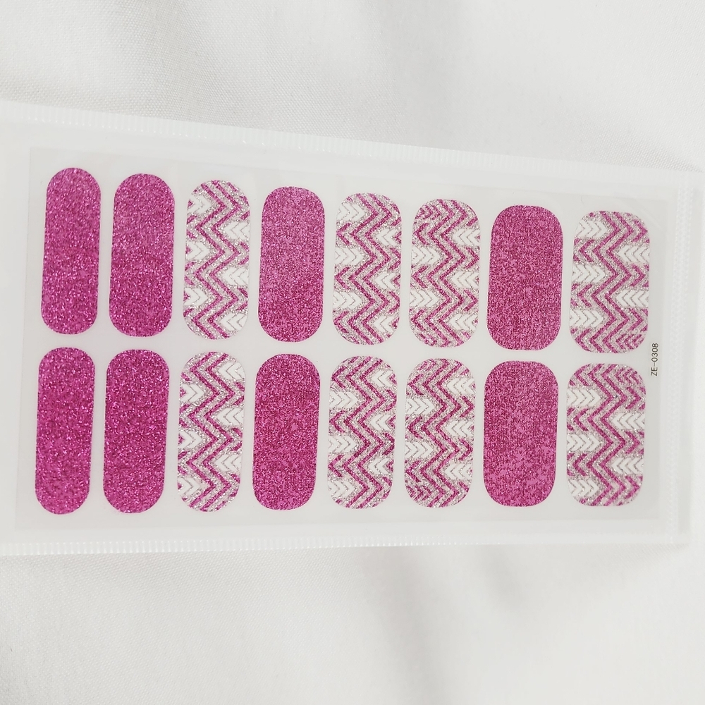 3 FOR $13 🔥 Trendy Self Adhesive Nails Wrap